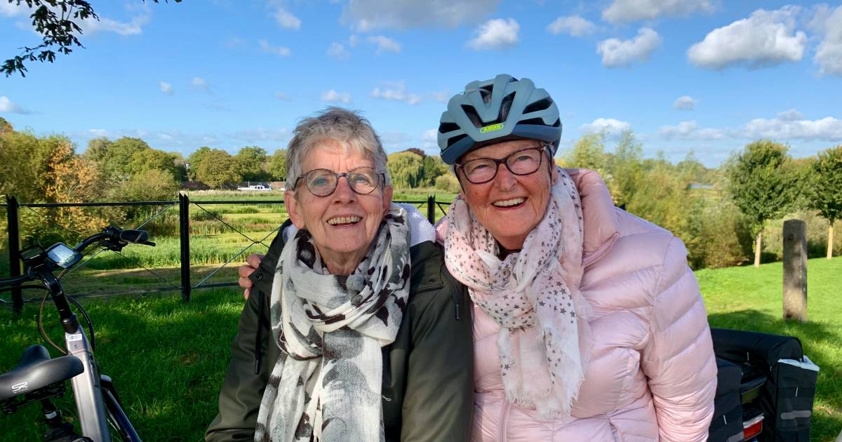 Riekie en Ineke fietsen samen heel wat af: 'Bij lange tochten is het fijn om eventjes niet te hoeven