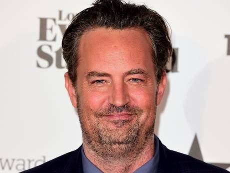 L’ex de Matthew Perry se confie: “J’étais enceinte de 5 mois et j’allais lui chercher de la drogue”