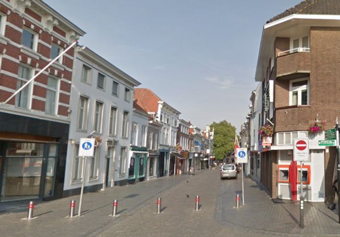 De pinautomaten op de Grote Markt zijn gesloten.