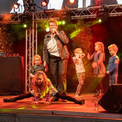 En weer kan een geslaagde Polderparty de boeken in. Wat is toch het geheim van die Anita?