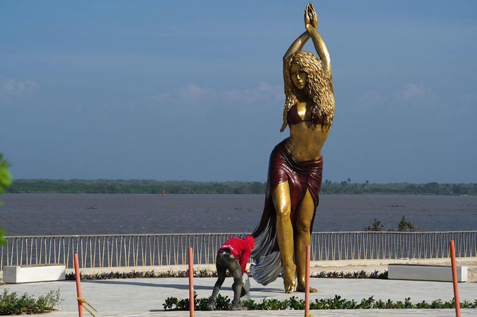Het standbeeld van Shakira in Barranquilla.
