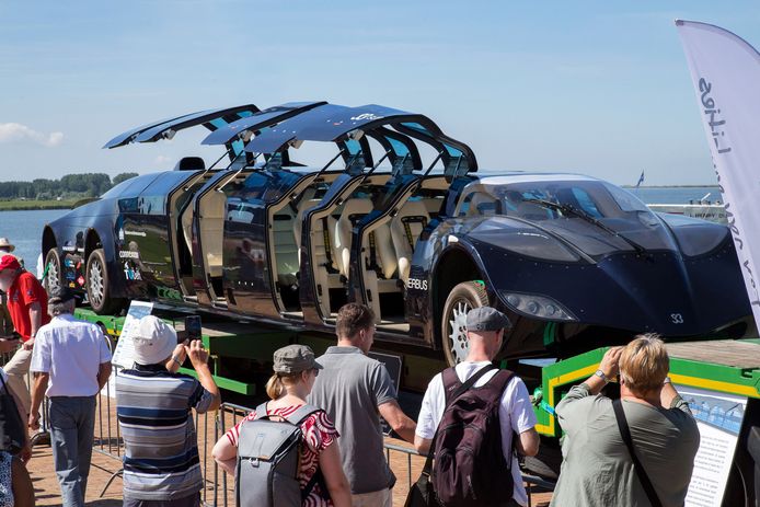 Vorig jaar was de 'superbus' van Wubbo Ockels te zien op de Nationale Oldtimerdag.