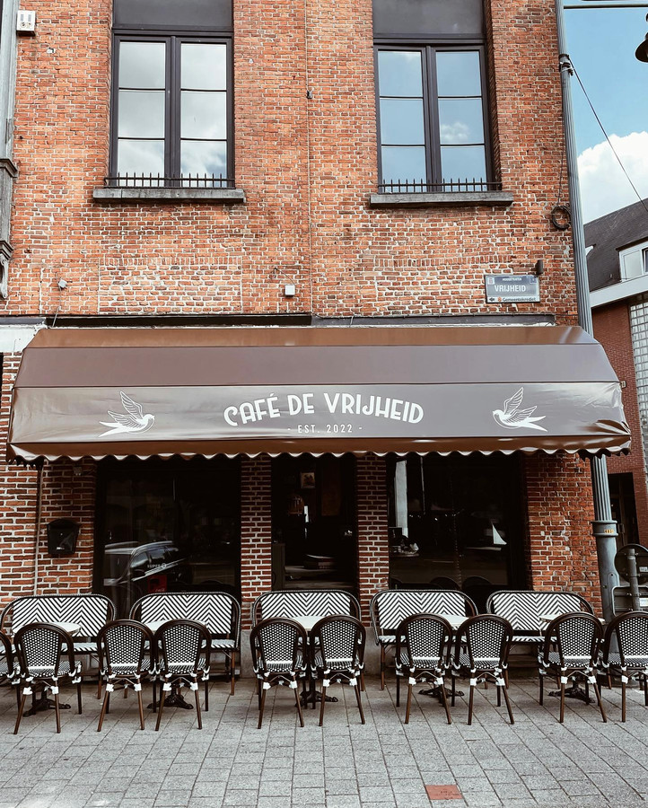 RESTOTIP. Lunchen of dineren in de stijl van een oude bruine kroeg