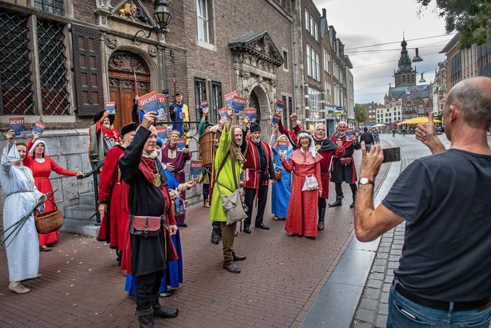 Stichting Maelwael Van Lymborch pleit bij het stadhuis voor gemeentelijke steun.
