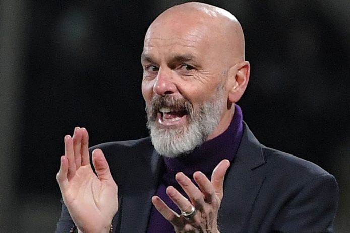 Stefano Pioli als trainer bij Fiorentina.