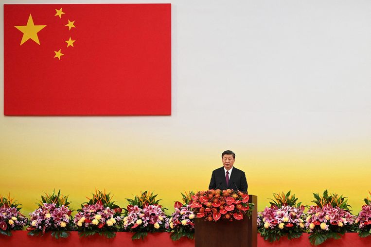 Over enkele weken zal de Communistische Partij van China (CCP) Xi Jinping met een grondwetswijziging nog een derde termijn van vijf jaar toekennen. Beeld REUTERS