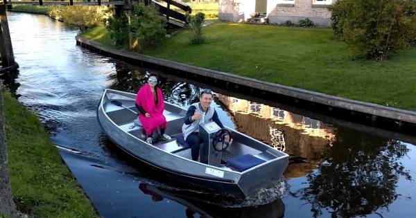 Toeristen in Giethoorn snappen boot niet | Home - De Stentor