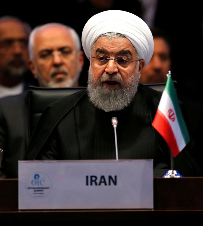 President Hassan Rouhani zou zijn economische beloftes niet nakomen, zeggen de actievoerders.