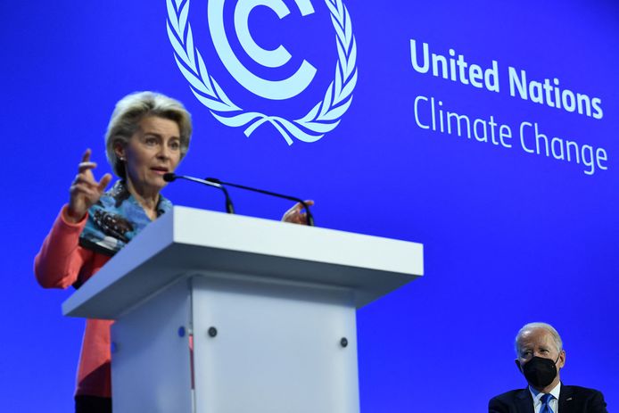 Ursula von der Leyen en Joe Biden kondigden vandaag de methaanbelofte aan op de klimaattop in Glasgow (Photo by Brendan Smialowski / AFP)