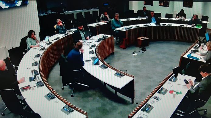 De Roosendaalse gemeenteraad kijkt met gemengde gevoelens terug op de afgelopen vier jaar.