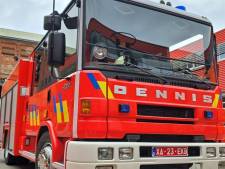 Brandweer van Lochristi zwaait voertuig ‘Dennis’ uit: “Na jarenlange, trouwe dienst schenken we hem aan een brandweerkorps in Albanië”