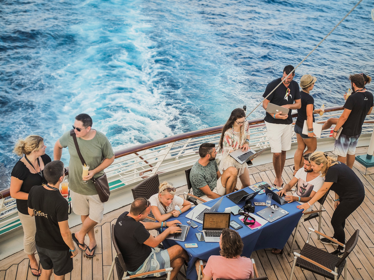 Werken vanuit je hangmat? 5 tips hoe je een digital nomad wordt Foto