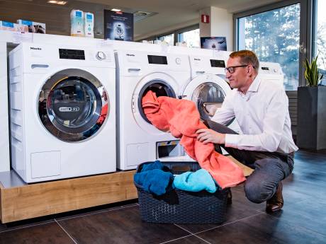 Expert geeft tips voor een schonere was: ‘We gebruiken gemiddeld 30 procent te veel wasmiddel’