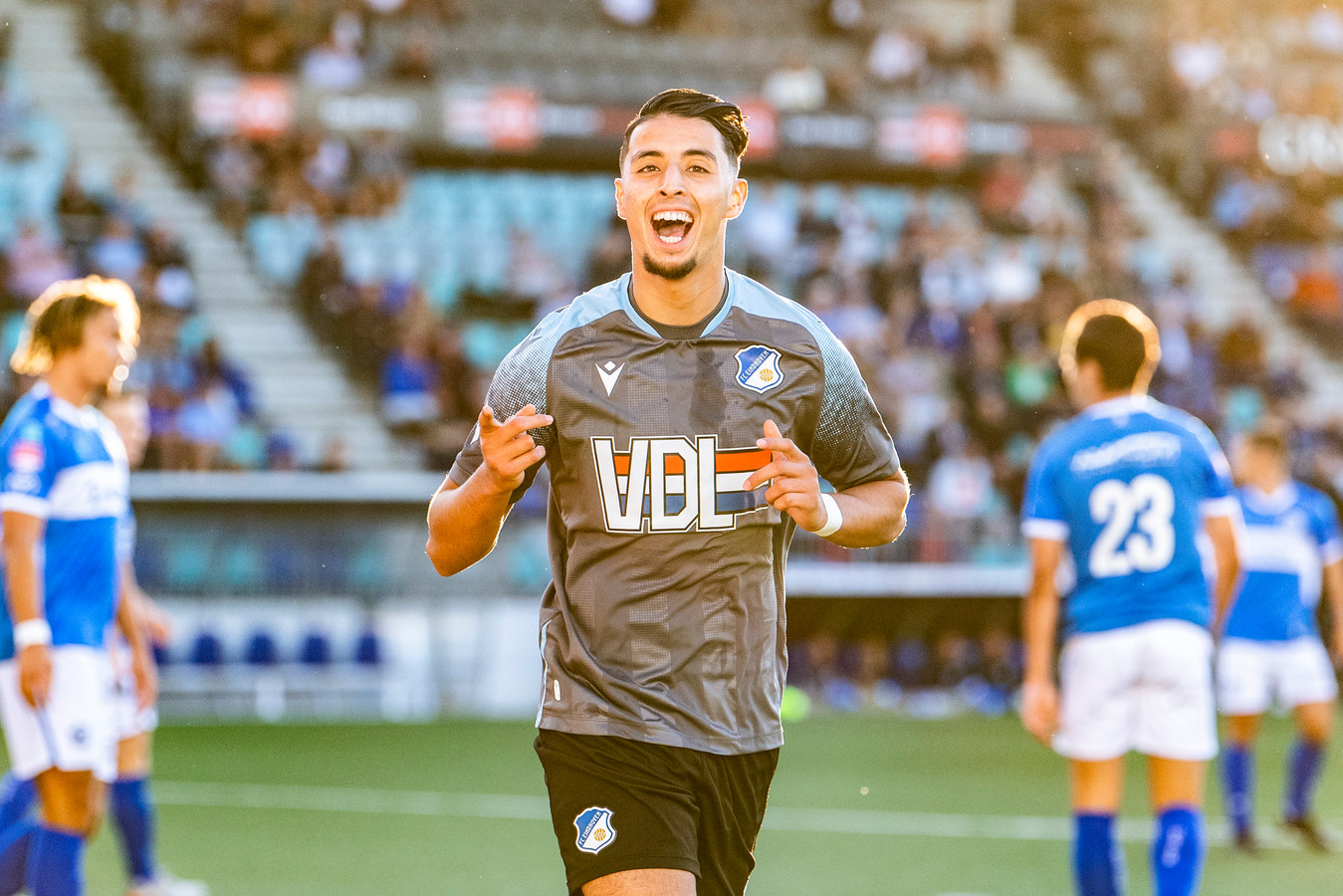 Naoufal Bannis droomt in KKD nog altijd van slagen bij Feyenoord: ‘Weet ...