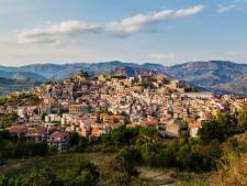 Ils ont acheté une maison à 1 euro en Italie, puis le coronavirus a frappé