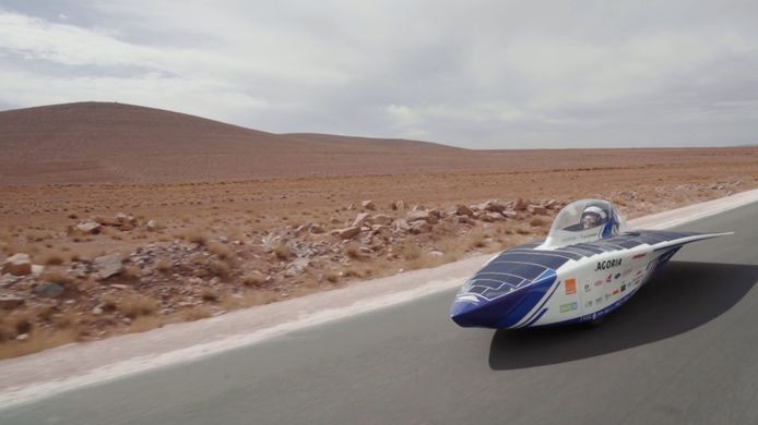 Belgische zonnewagen wint meteen eerste race in Marokko