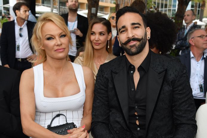 Pamela Anderson en Adil Rami in mei van dit jaar tijdens een event in Monaco.