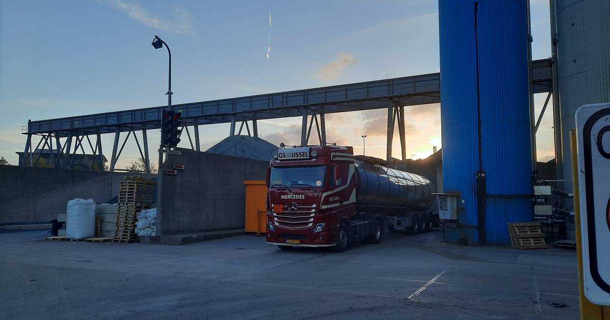 Omwonenden Asfalt Centrale Hengelo hebben grote zorgen over hun gezondheid