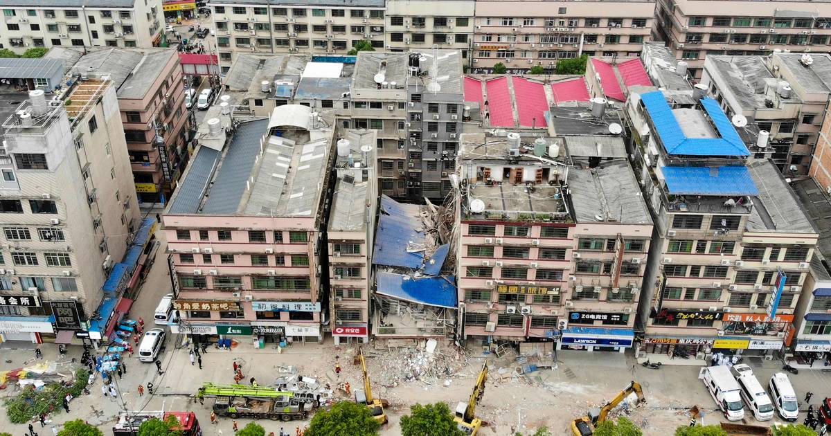 Decine di persone in Cina potrebbero essere sotto le macerie dopo il crollo di un edificio |  all’estero
