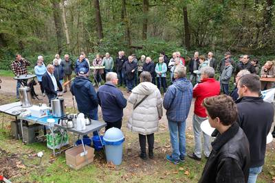 Buurtgenoten wijlen Dakarcoureur Jan de Rooij zoeken naar einde van 'waanzin' rond perceelhekwerk
