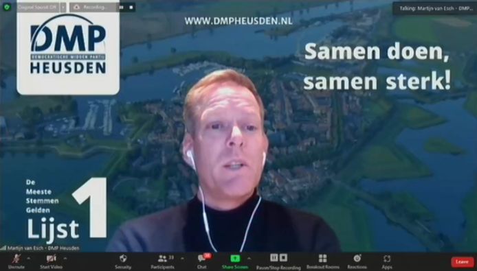 Martijn van Esch, fractievoorzitter van DMP Heusden, tijdens een van de laatste online vergaderingen.