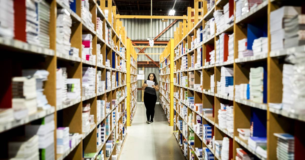Kamper leverancier van schoolboeken maakt puinhoop van distributie