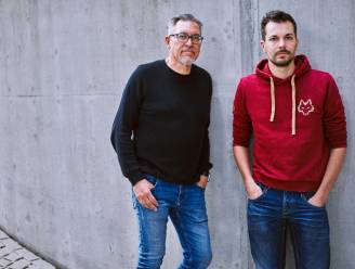 Vader en zoon brengen samen boek ‘Randje Buitenspel’ uit: “100 bijzondere verhalen over voetbal”