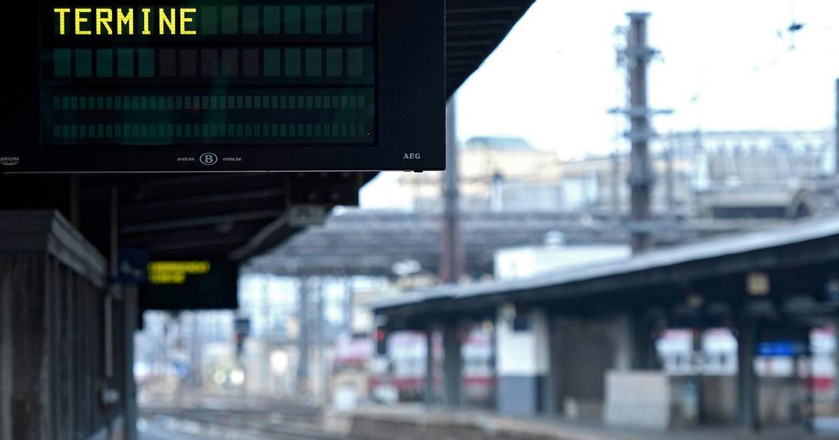 Après une tentative de suicide sur les rails, le trafic reprend