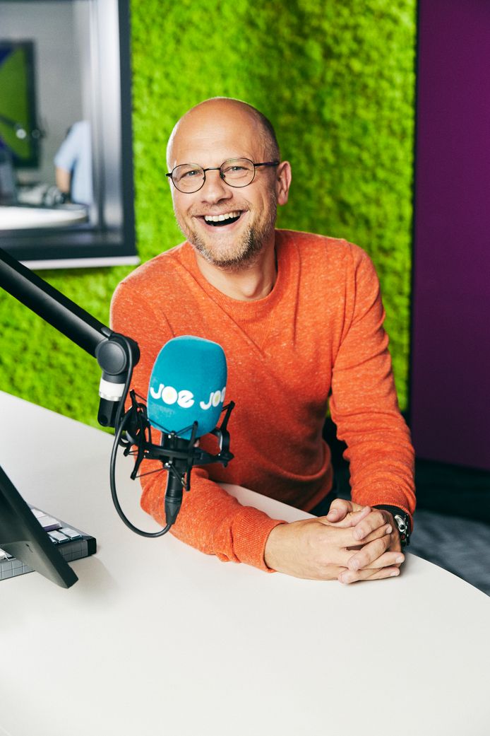 Joepresentator Raf Van Brussel besmet met coronavirus “Vreemde hoofdpijn, maar geen koorts