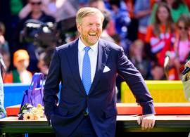 Koning Willem-Alexander laat zich omscholen