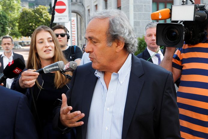 Michel Platini komt aan voor zijn proces in Zwitserland.