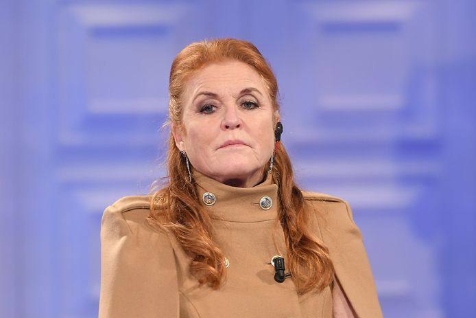 Sarah Ferguson en haar ex-man prins Andrew worden genoemd in een grootschalige fraudezaak.