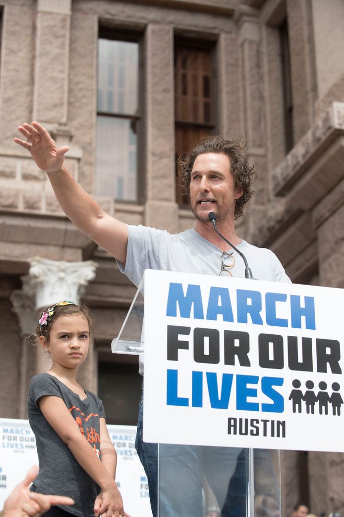 Matthew McConaughey spreekt het publiek toe in Texas.