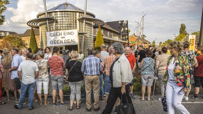 Hoe Tubbergen in het geheim al wist van het asielhotel en het zelf overwoog te kopen