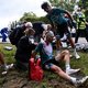 Roep om hekken langs parcours Tour klinkt na valpartij veroorzaakt door toeschouwer