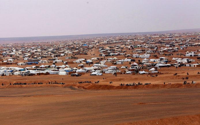In het vluchtelingenkamp van Rukban zitten zo’n 45.000 mensen, vooral vrouwen en kinderen.