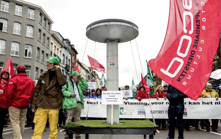 ‘We mogen geen overuren meer kloppen, want de VRT kan die niet betalen. Dus geven we ze vaak gewoon niet aan.’ Beeld ID / Sander De Wilde