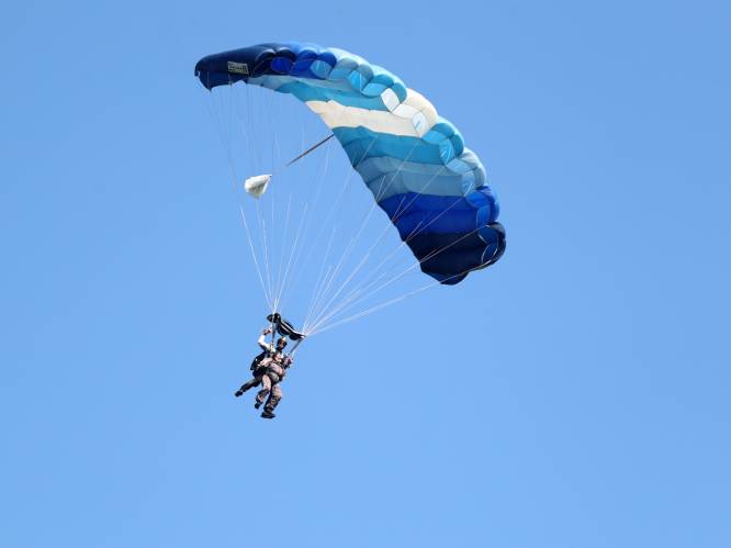 Jonge Nederlandse militair gewond na parachutesprong in België