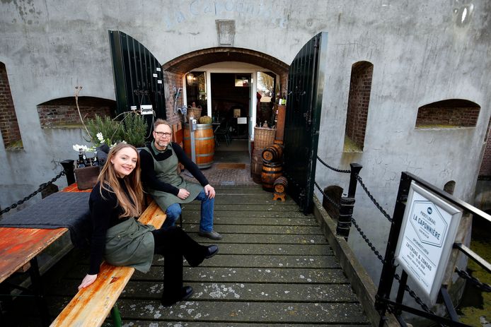 Eigenaar Ronald Verduijn (55) met dochter Dinne (22)