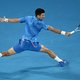 Djokovic dicteert finale Australian Open en komt met 22ste grandslamtitel op gelijke hoogte met Nadal