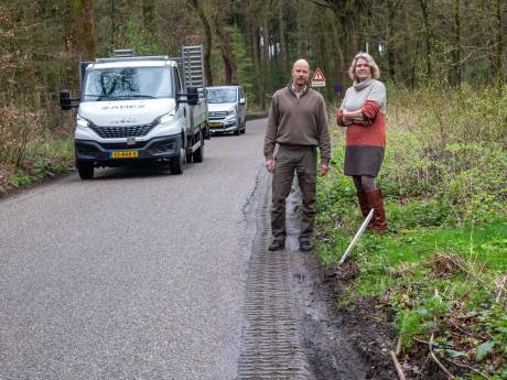Na talloze smeekbedes wordt deze drukke bosweg op de Veluwe aangepakt: ‘De rust is weg’