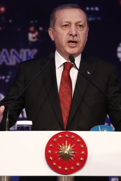 Erdogan défend le droit de la Turquie de "protéger ses frontières", Obama aussi