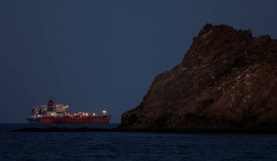 Al ongeveer 140 Amerikaanse militairen gewond in oorlog met Iran • Amerikaanse minister verwijdert tweet over escorte olietanker door Hormuz meteen weer