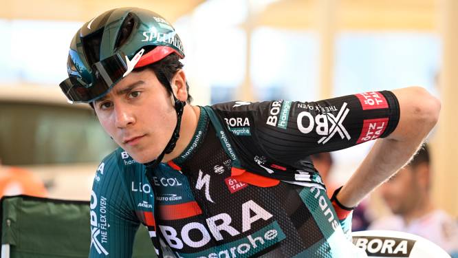 In de schaduw van Evenepoel rijdt ook Cian Uijtdebroeks (20) met de besten naar boven: “Remco en Roglic bezig zien, dat is alsof ik half koers en half tv zit te kijken”