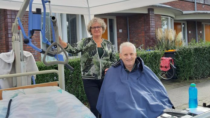 Mary van Doorn is samen met haar verlamde man vijf jaar lang op zoek geweest naar een aangepaste woning.
