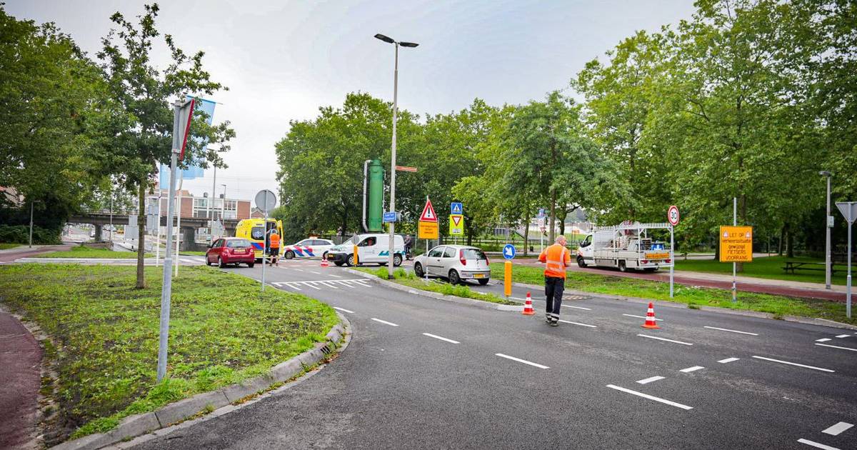 Fietser raakt gewond bij aanrijding op gloednieuwe oversteekplaats in Arnhem.