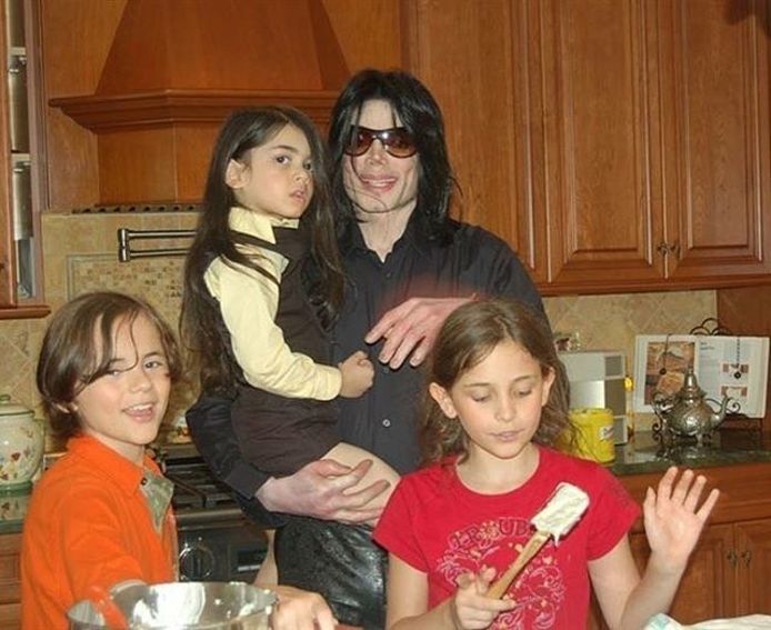 Papa Michael Jackson enzijn kinderen Prince, Paris en Blanket (Bigi)