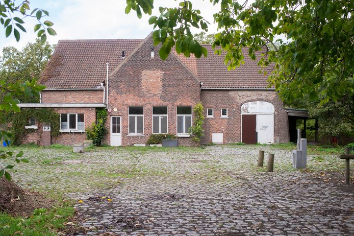 De kinderboerderij in Wilrijk ligt er maar droevig bij.