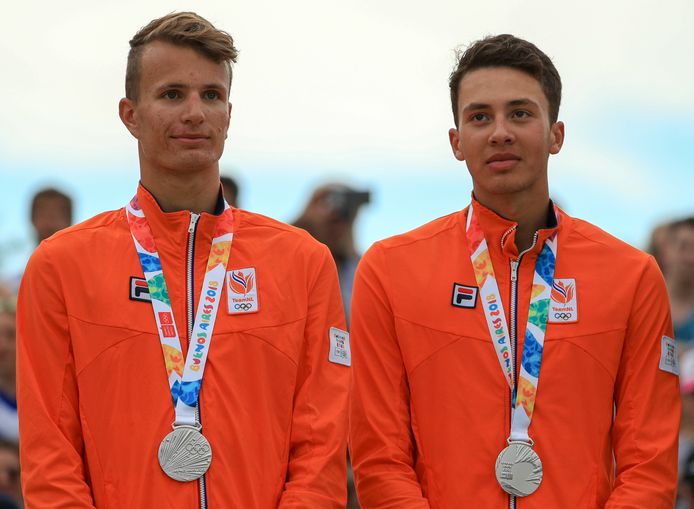 Matthew Immers en Yorick de Groot wonnen zilver bij het beachvolleybal.