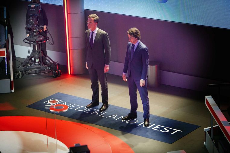 Jesse Klaver (rechts) naast VVD-voorman Mark Rutte. Beeld anp